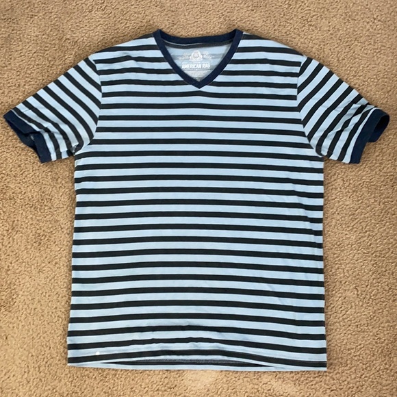 Men’s short sleeve tee in size Large - Picture 1 of 3